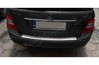 Накладка на бампер с загибом Mercedes C W204 (2007-...) Combi
