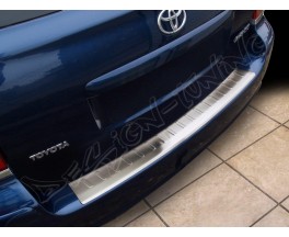 Накладка на бампер с загибом Toyota Avensis (2002-2009)