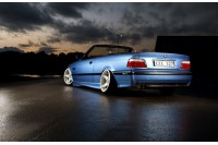 Накладки на пороги BMW E36