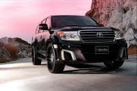 Обвес Toyota Land Cruiser 200 Wald Black Bison style