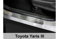 Накладки на пороги Toyota Yaris III (2014-...)