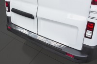 Накладка на бампер с загибом Renault Trafic III / Opel Vivaro II (2014-...)