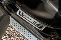 Защитные накладки на пороги с надписью Honda CR-V