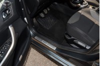 Защитные накладки на пороги с надписью Peugeot 308 